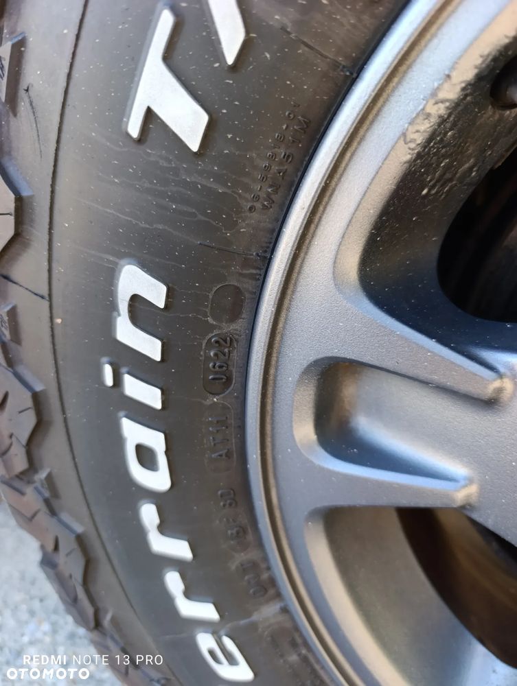 Mitsubishi Pajero - 16