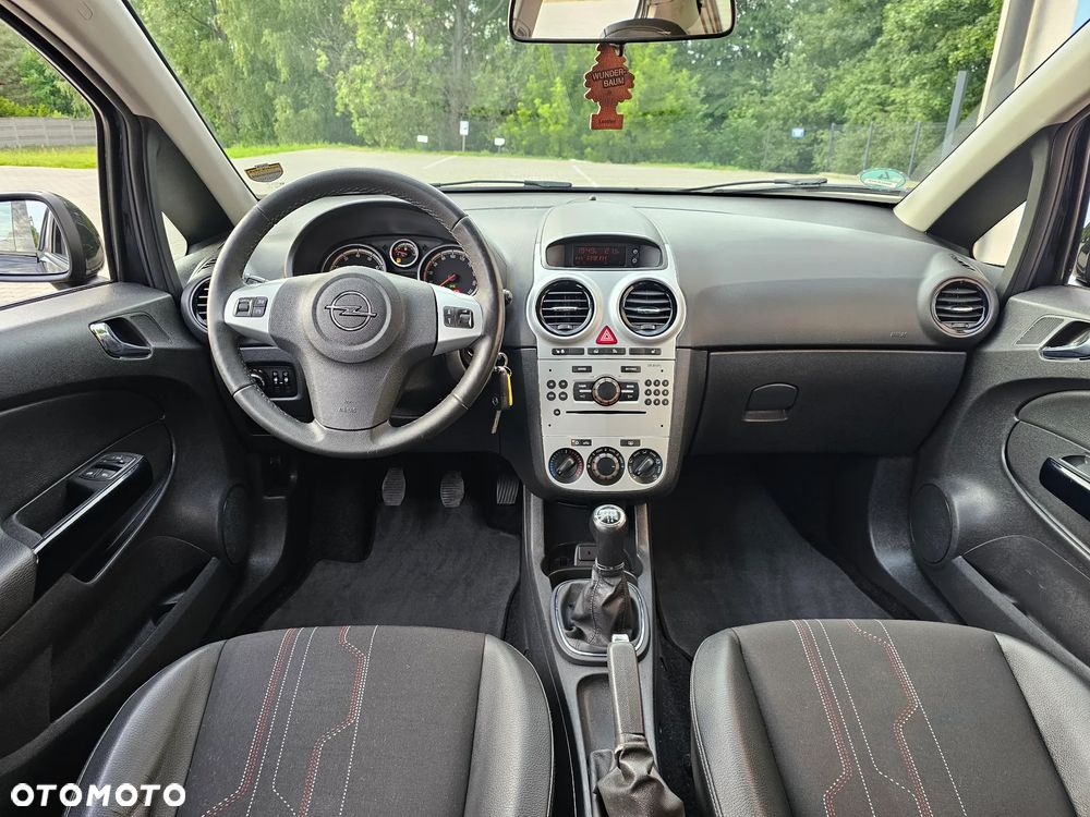 Opel Corsa 1.4 16V 150 Jahre - 8
