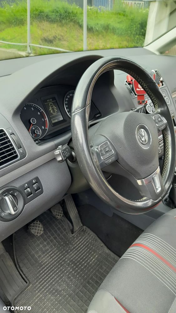 Volkswagen Touran 1.4 TSI MATCH - 19