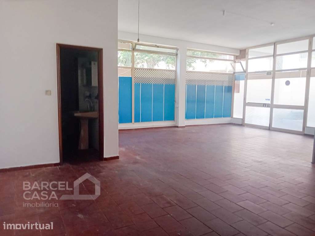 Loja c/ licença de comércio e serviços em Arcozelo - Barcelos - Grande imagem: 3/6
