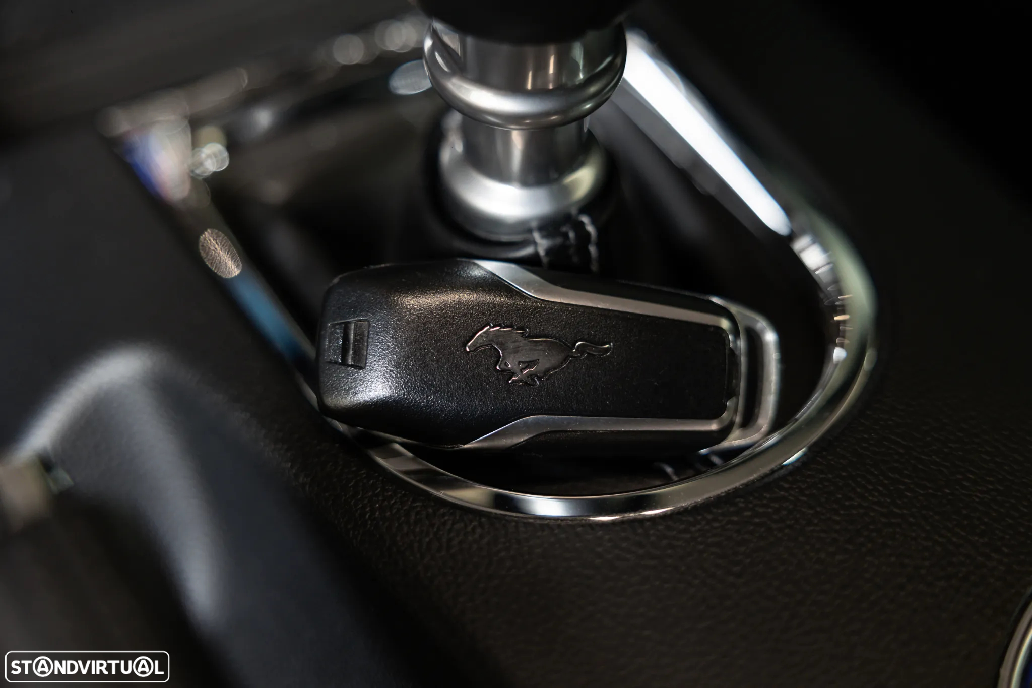 Ford Mustang Cabrio 2.3 Eco Boost - 32