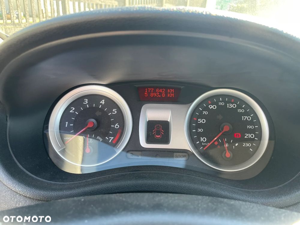 Renault Clio - 10
