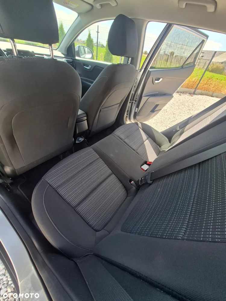 Kia Stonic - 12