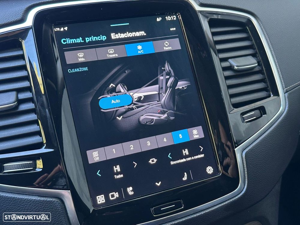 Volvo XC 90 2.0 B5 Ultimate Dark AWD - 32