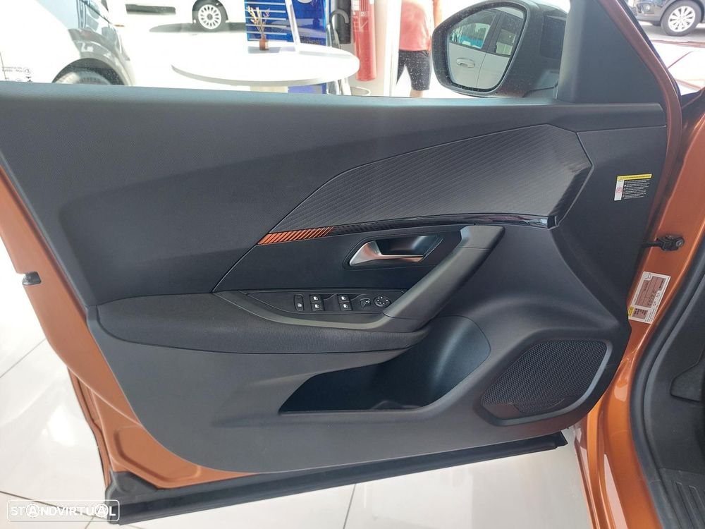 Peugeot e-2008 50 kWh Active Pack - 18