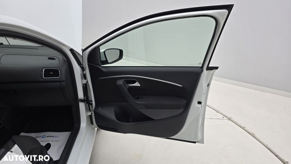 Volkswagen Polo - 18