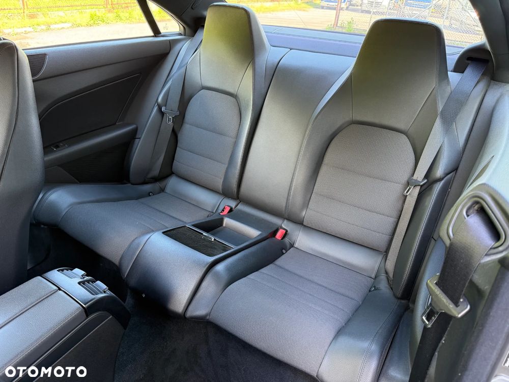 Mercedes-Benz Klasa E 220 CDI DPF BlueEFFICIENCY 7G-TRONIC Avantgarde - 13