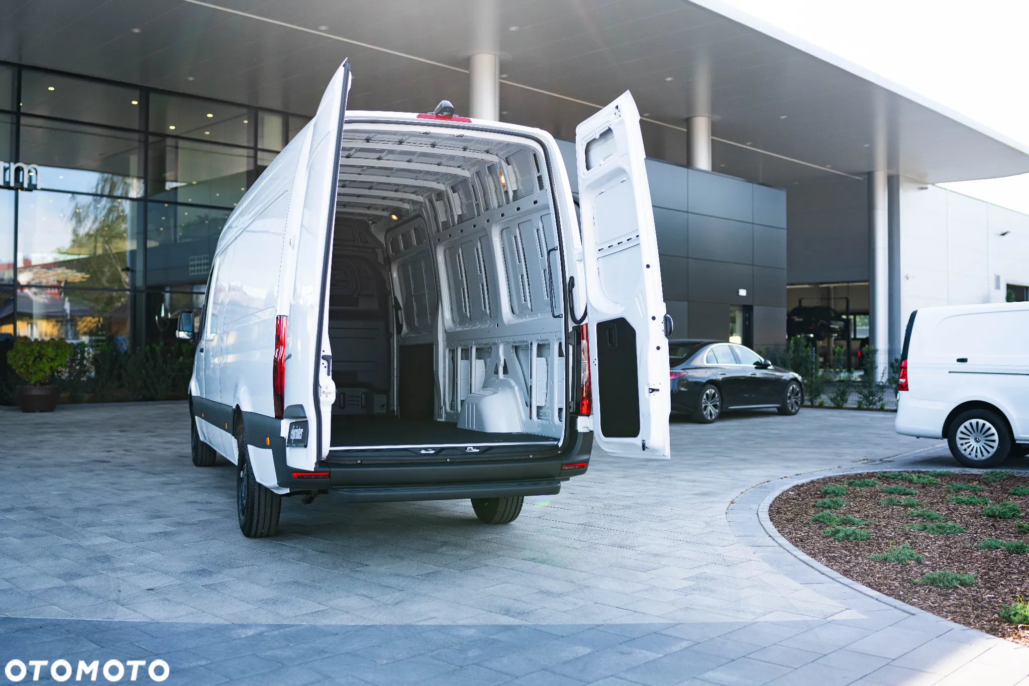 Mercedes-Benz eSprinter - 26