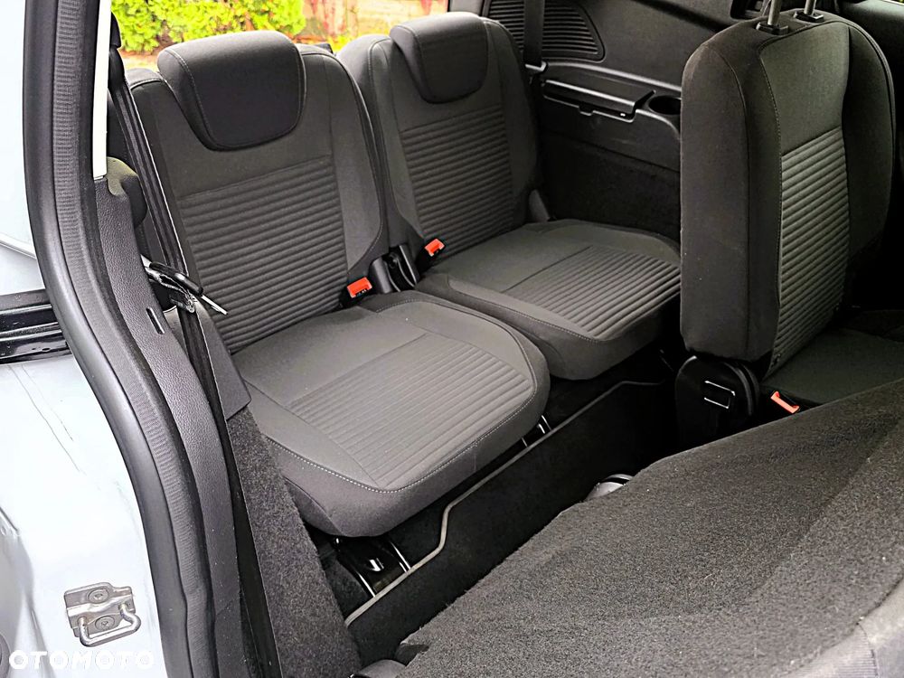 Ford Grand C-MAX - 12