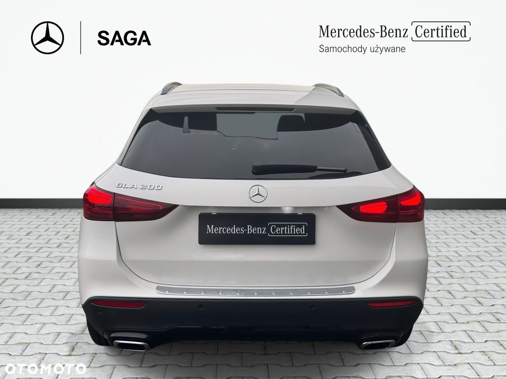 Mercedes-Benz GLA - 6