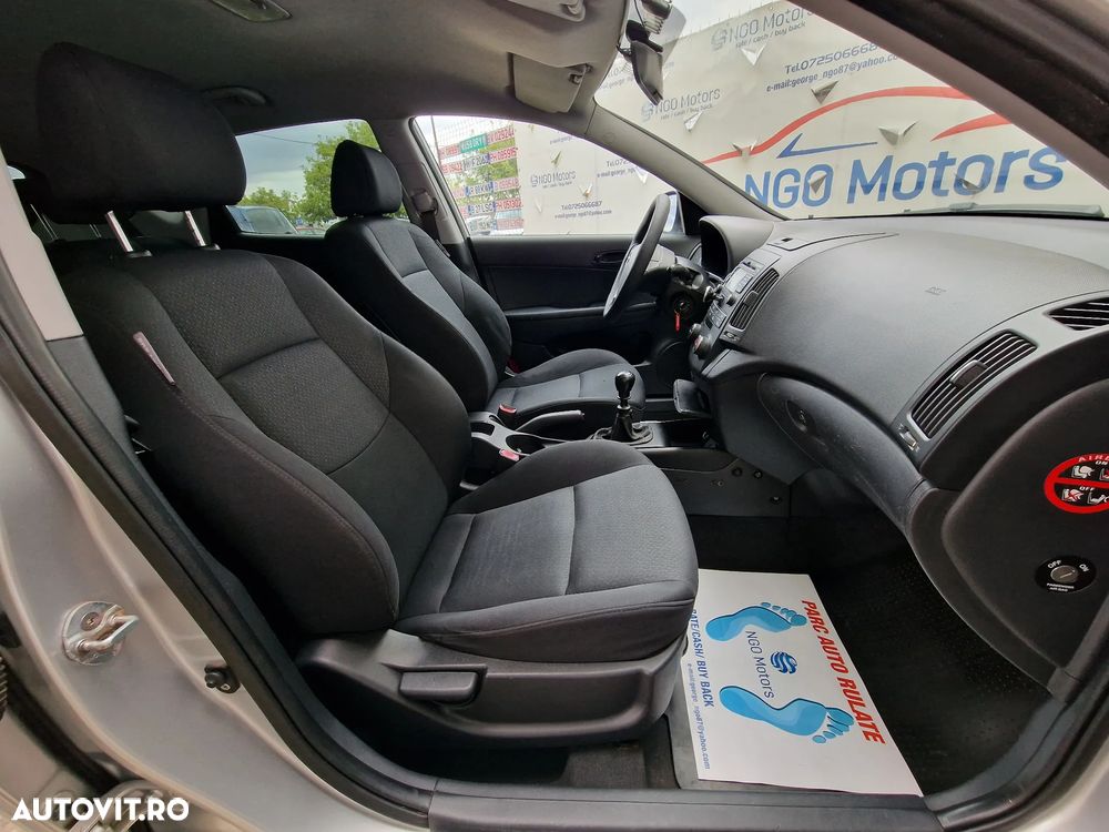 Hyundai i30 1.6 CRDI blue Classic - 2