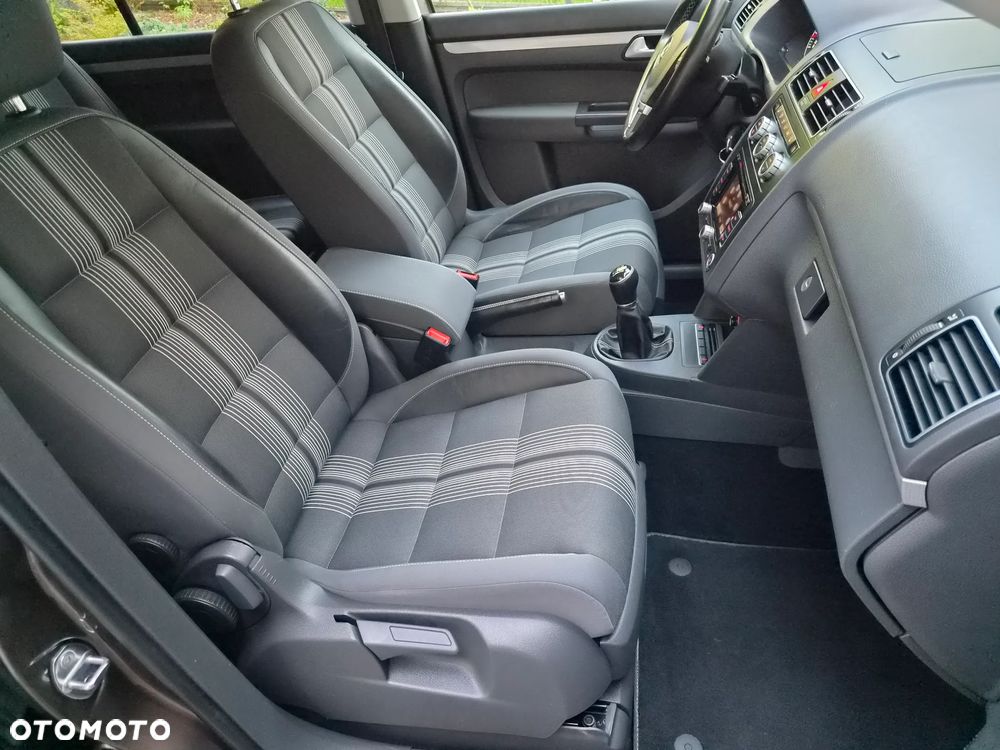 Volkswagen Touran 1.2 TSI BlueMotion Technology MATCH - 15