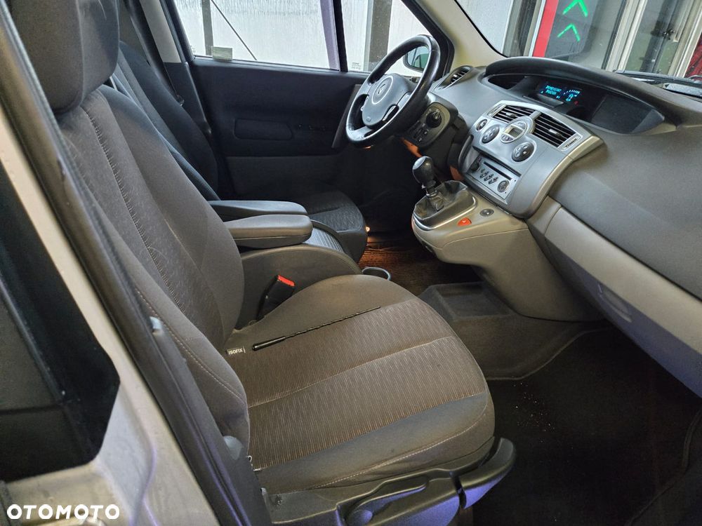 Renault Scenic - 24