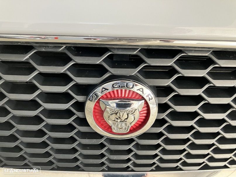 Jaguar E-Pace 2.0 i4D R-Dynamic S AWD Aut. - 16