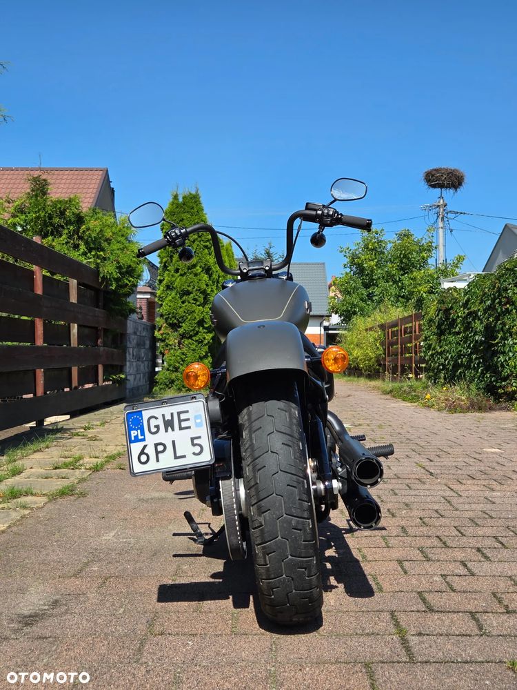 Harley-Davidson Softail Street Bob - 6