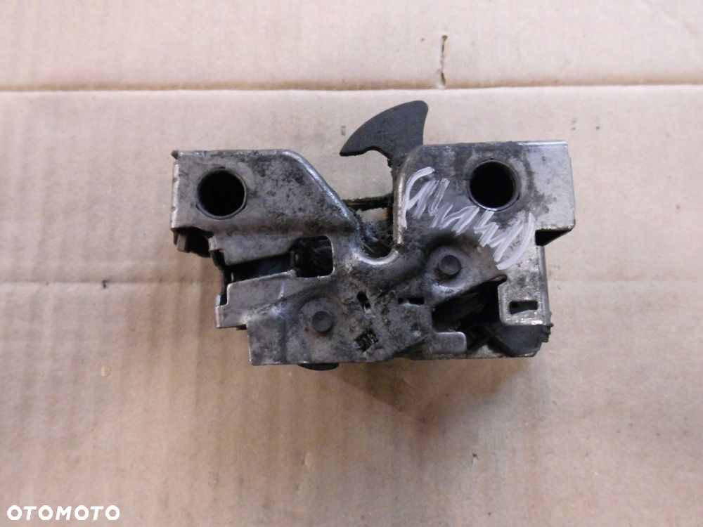 SKODA OCTAVIA III 3 ZAMEK RYGIEL MASKI 5E0823509B - 2