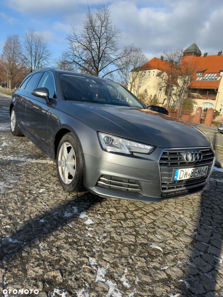 Audi A4 Avant 2.0 TDI S tronic - 1