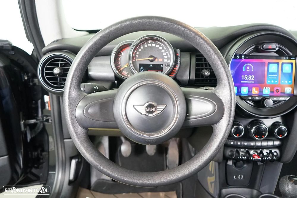 MINI 3 Portas One - 19