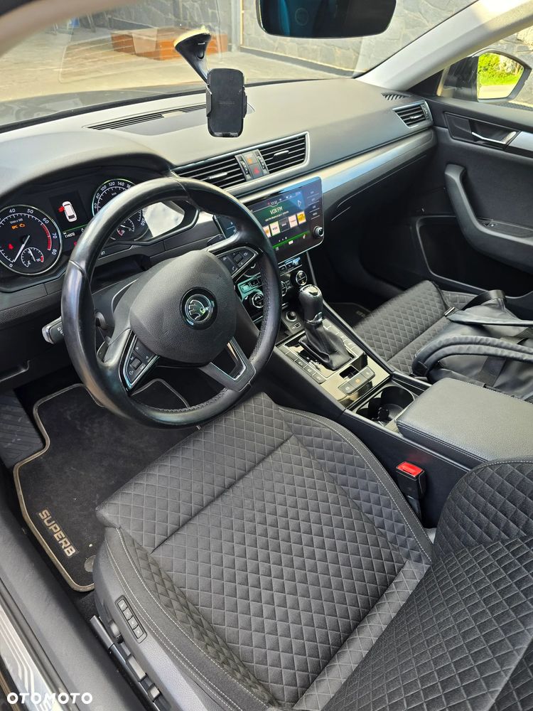 Skoda Superb 2.0 TSI Active DSG - 9