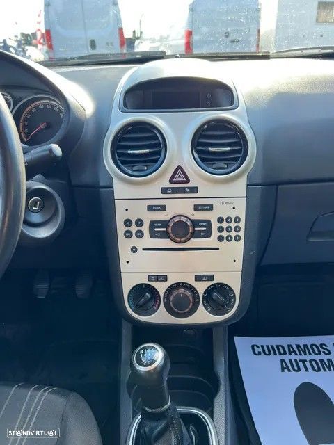 Opel Corsa 1.3 CDTi Enjoy - 22