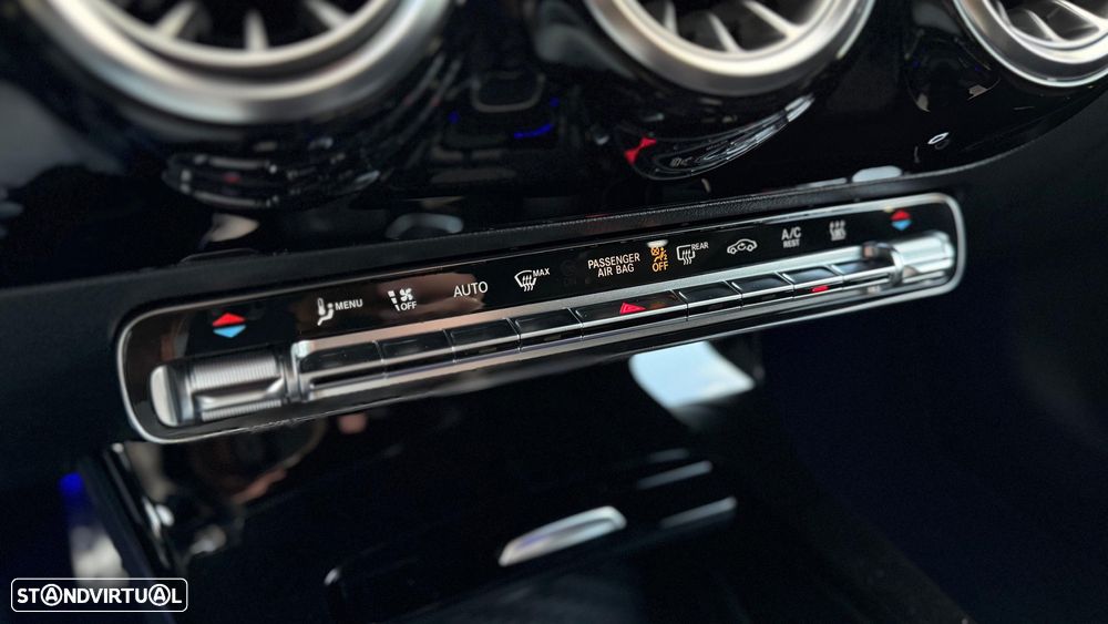 Mercedes-Benz CLA 250 e Shooting Brake AMG Line - 11