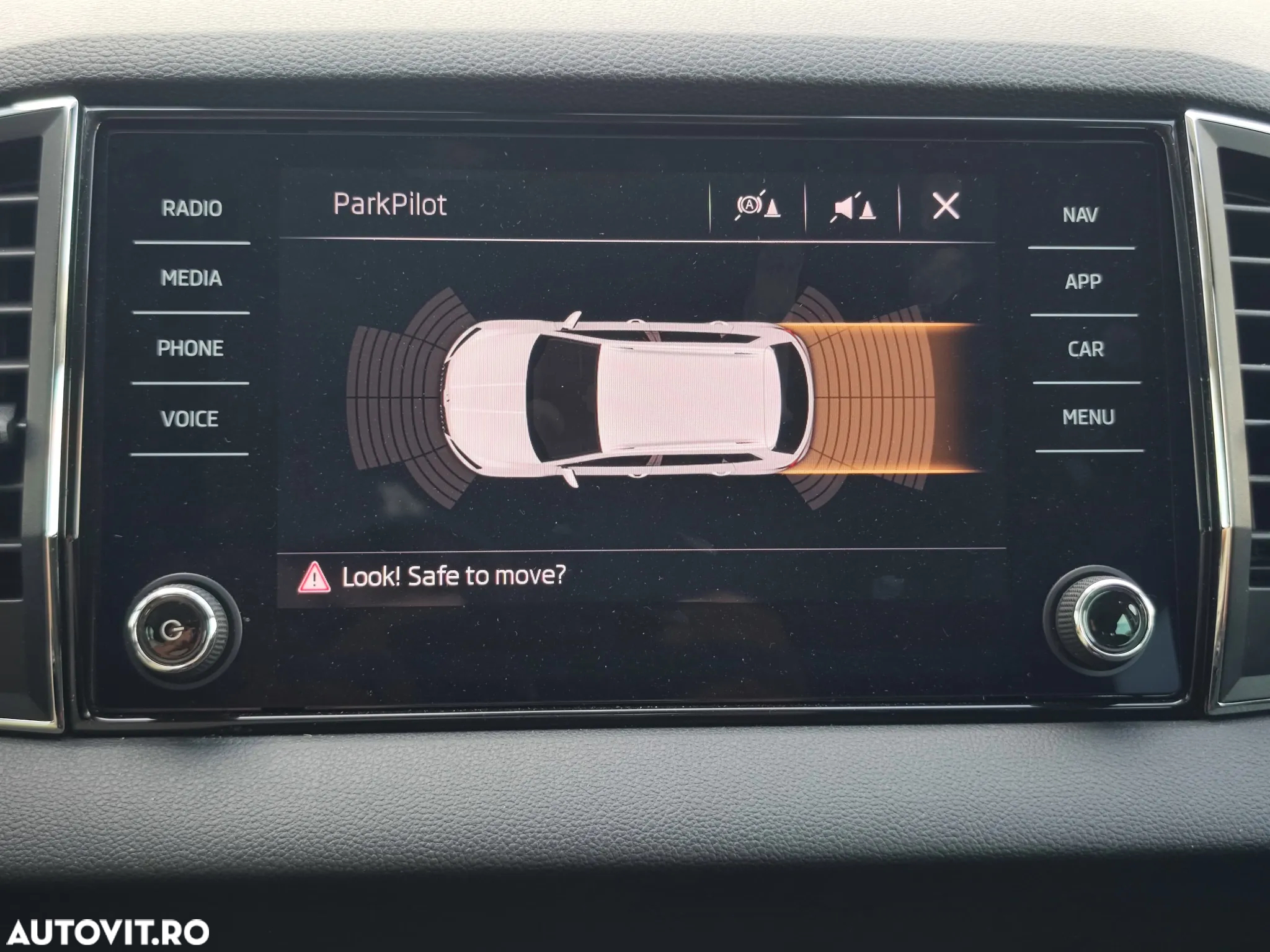 Skoda Karoq 1.6 TDI DSG Ambition - 28