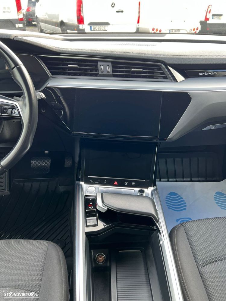 Audi e-tron 55 quattro - 27