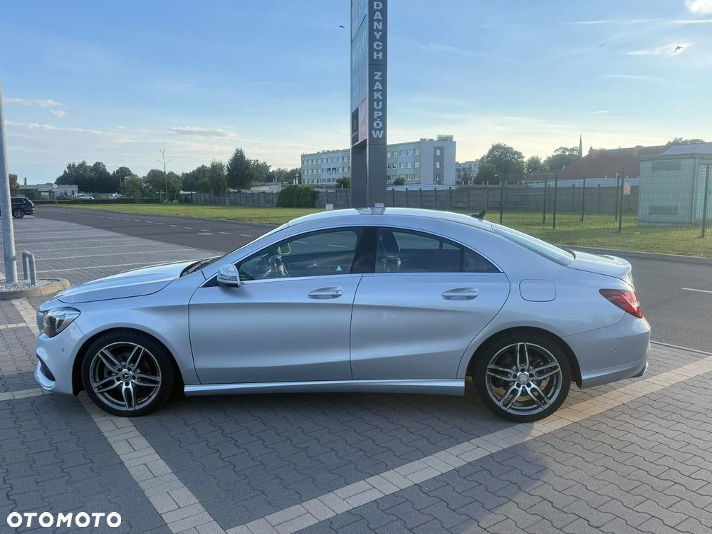 Mercedes-Benz CLA 180 7G-DCT AMG Line - 4