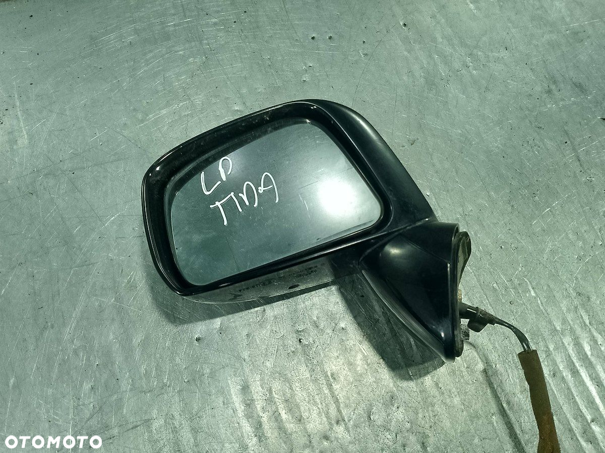 LUSTERKO LEWE NISSAN TIIDA - 9