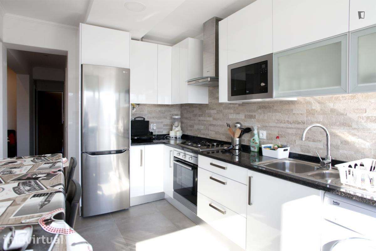 Quarto - localizado em Chelas Lisbon - Grande imagem: 2/12