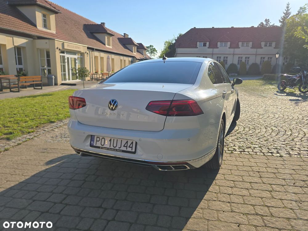 Volkswagen Passat 2.0 TDI EVO Elegance DSG - 10