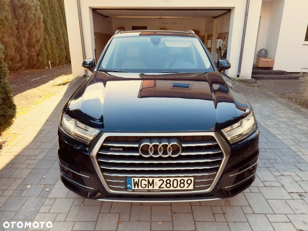 Audi Q7 - 1
