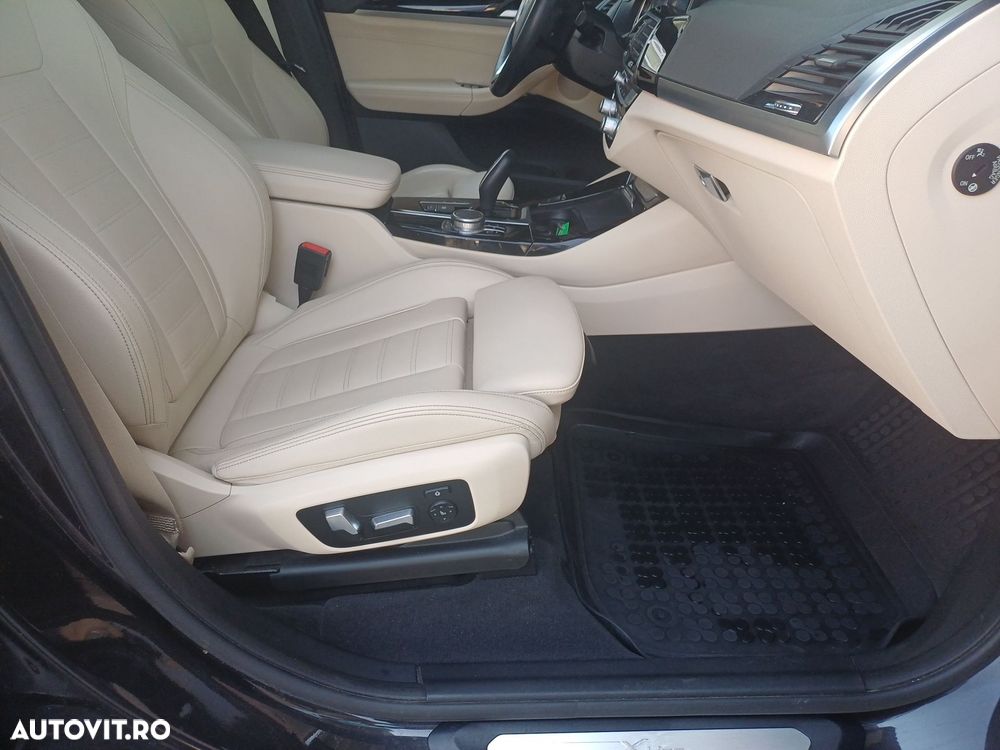 BMW X3 xDrive20d AT Luxury Line - 30