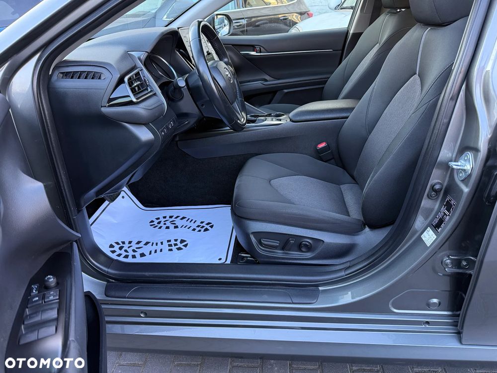 Toyota Camry 2.5 Hybrid Comfort CVT - 14