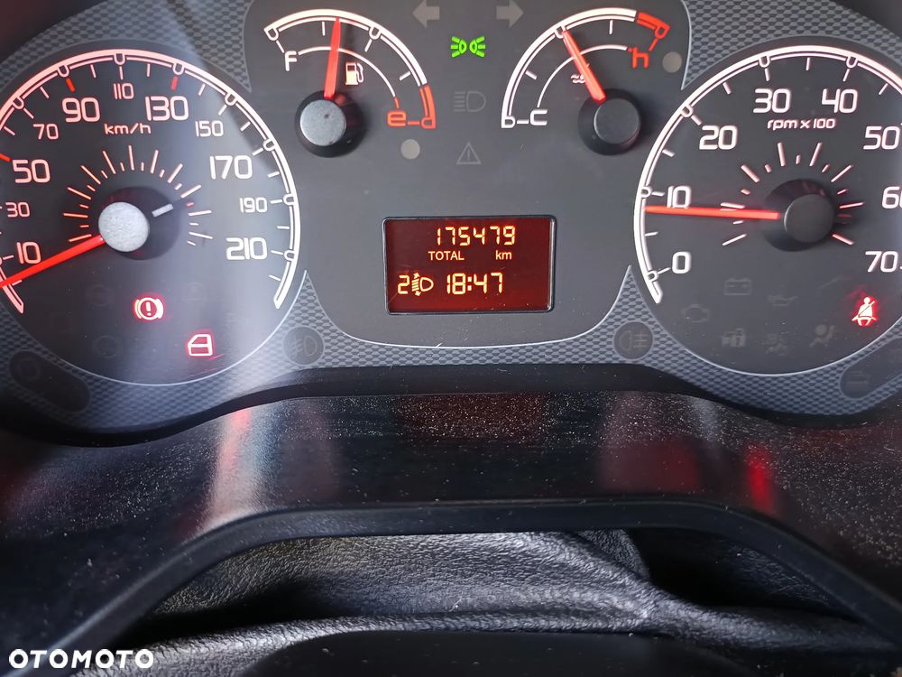 Fiat Doblo 1.6 Multijet 16V Active - 18