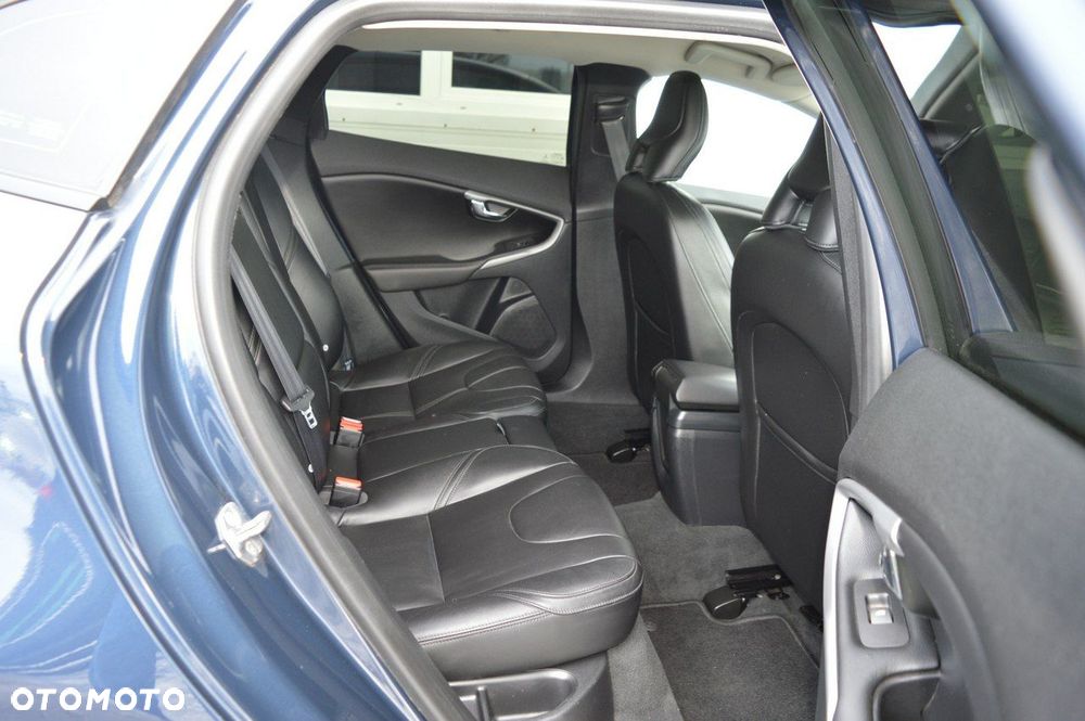 Volvo V40 D2 - 27