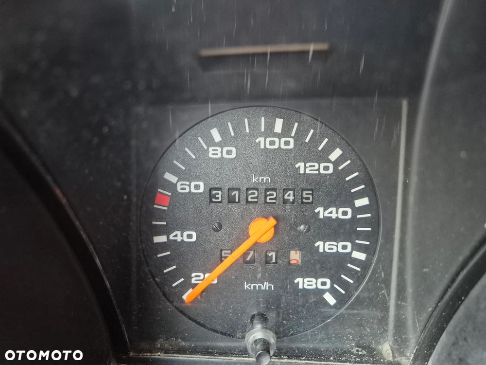 Volkswagen Transporter - 10