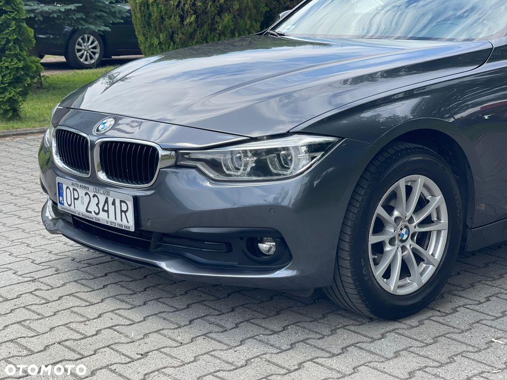 BMW Seria 3 320d Sport Line Shadow - 4