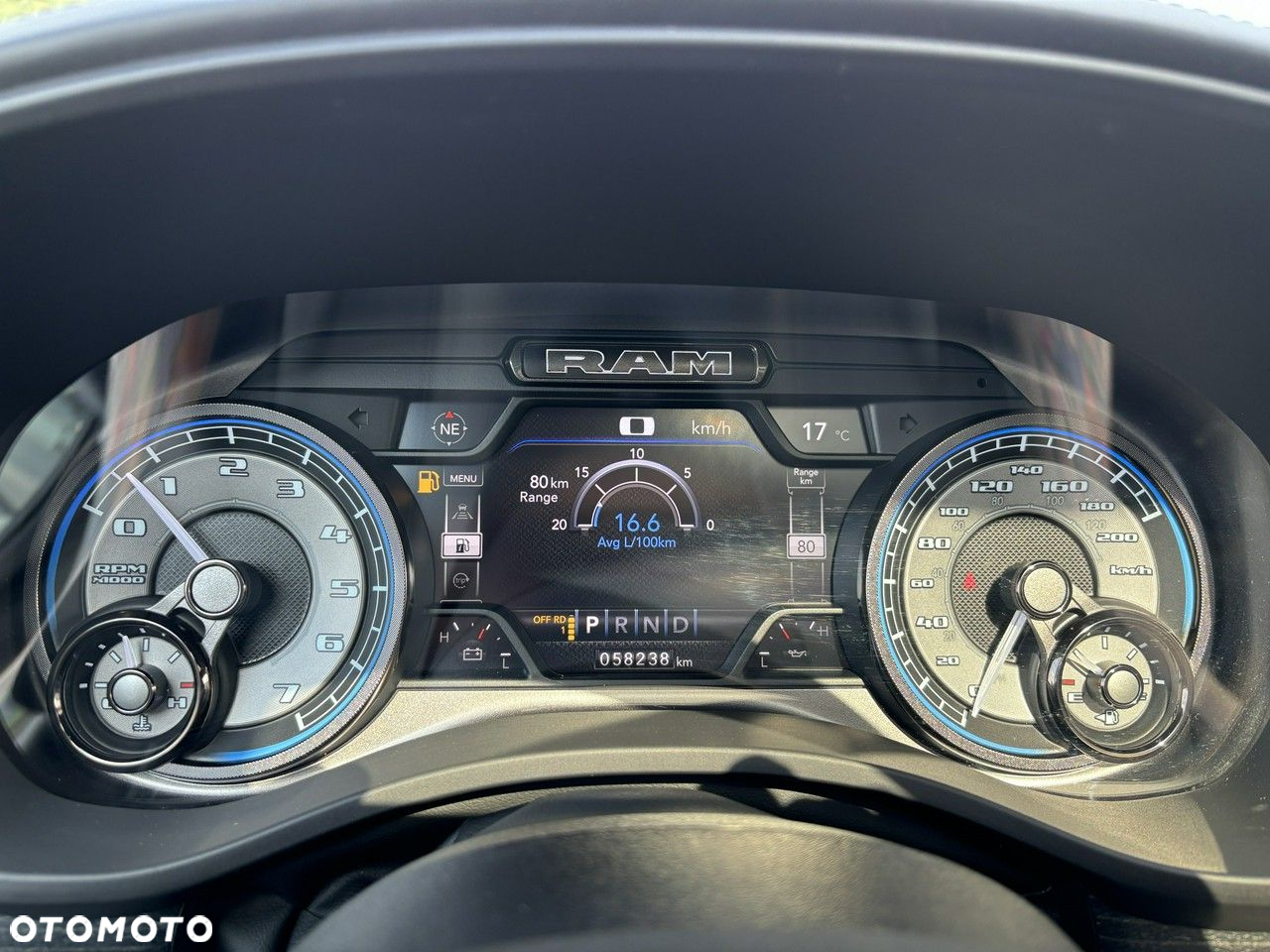 RAM 1500 - 25