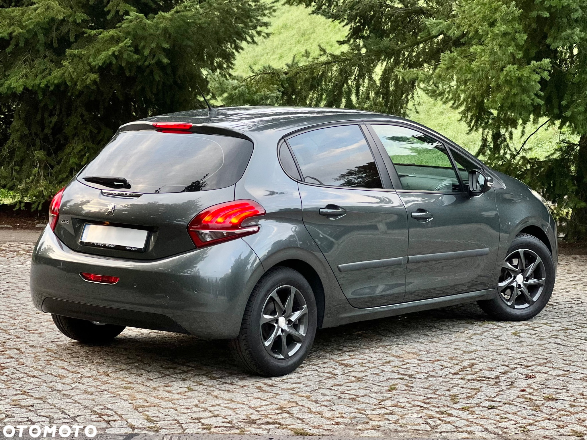 Peugeot 208 - 6
