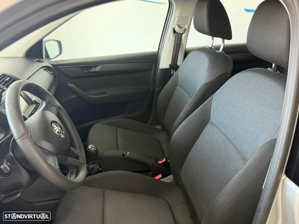 Skoda Fabia Break 1.0 Active - 4