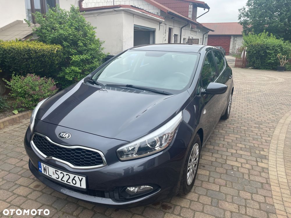 Kia Ceed 1.6 CRDi 115 ISG Vision - 27