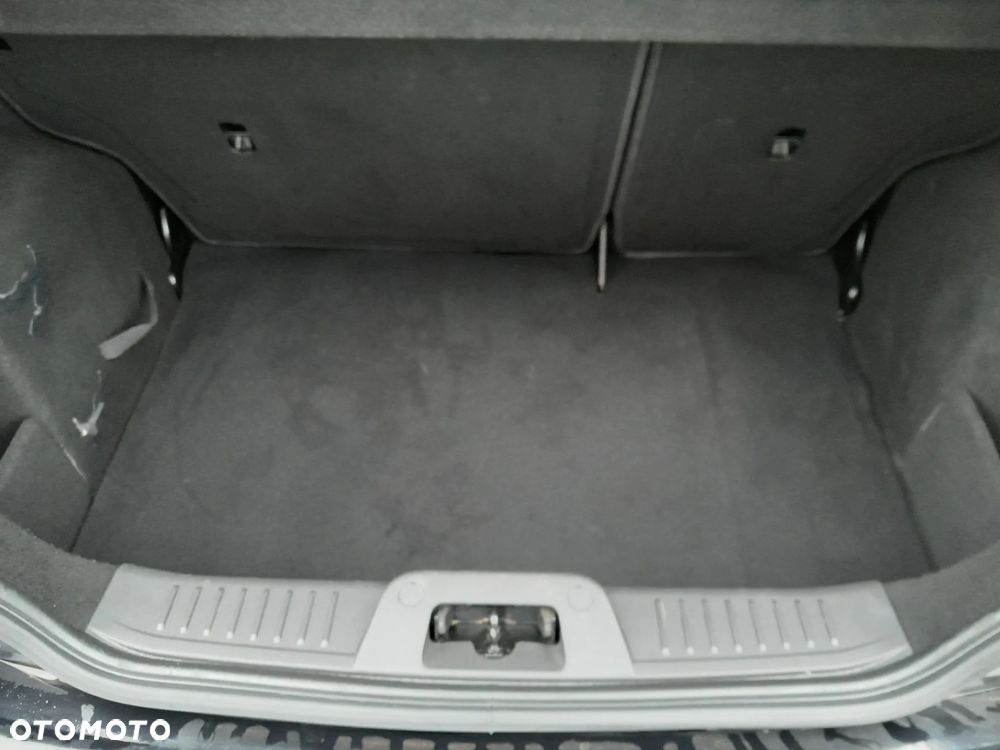 Ford Fiesta 1.0 Champions Edition - 18