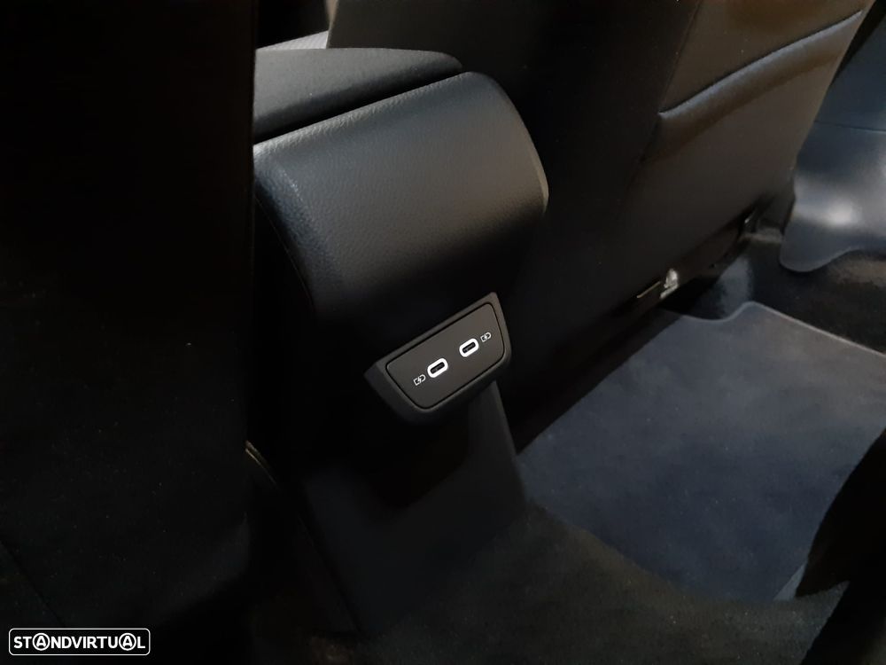 VW Taigo 1.0 TSI Urban DSG - 16