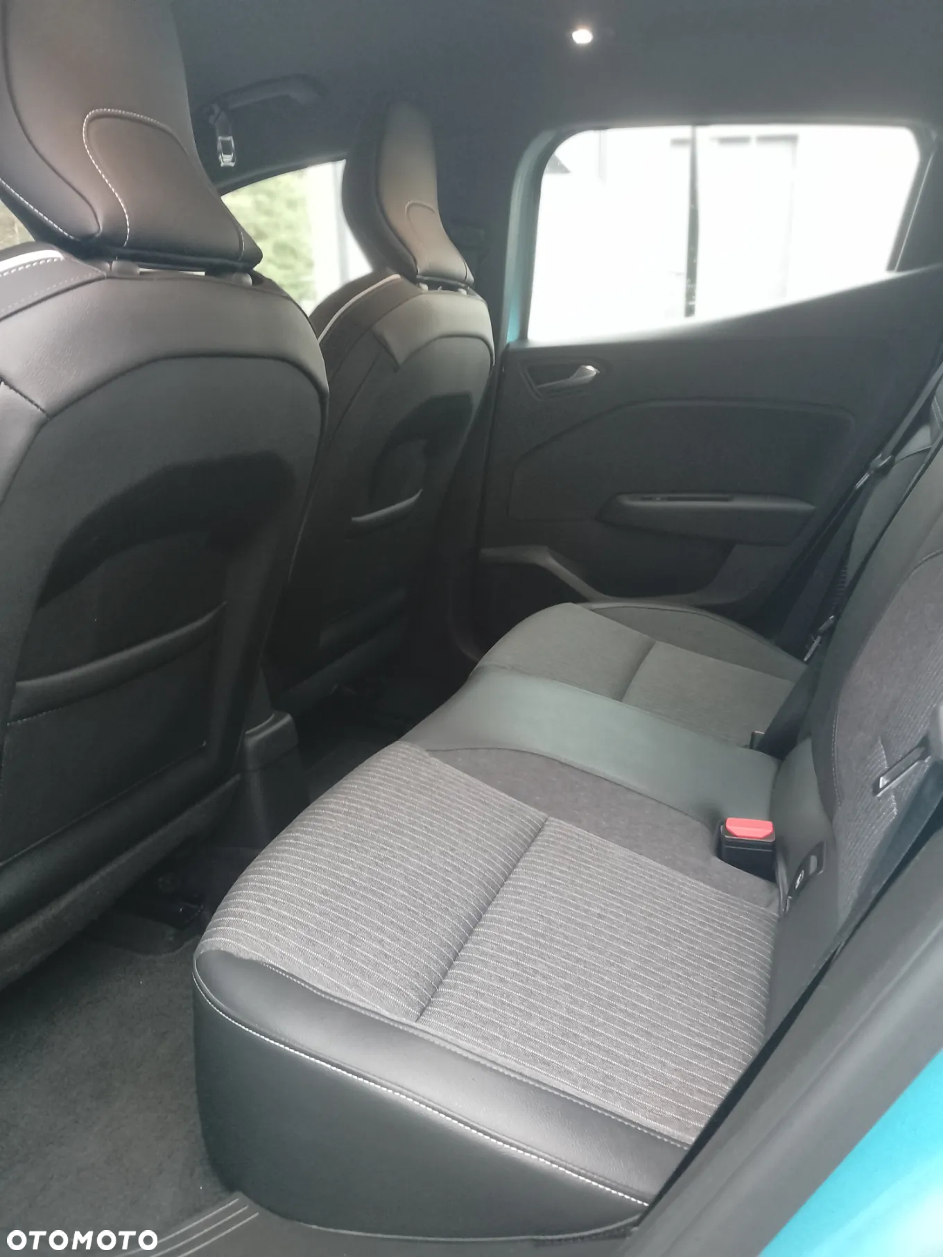 Renault Clio E-TECH Hybrid 140 BUSINESS EDITION - 17