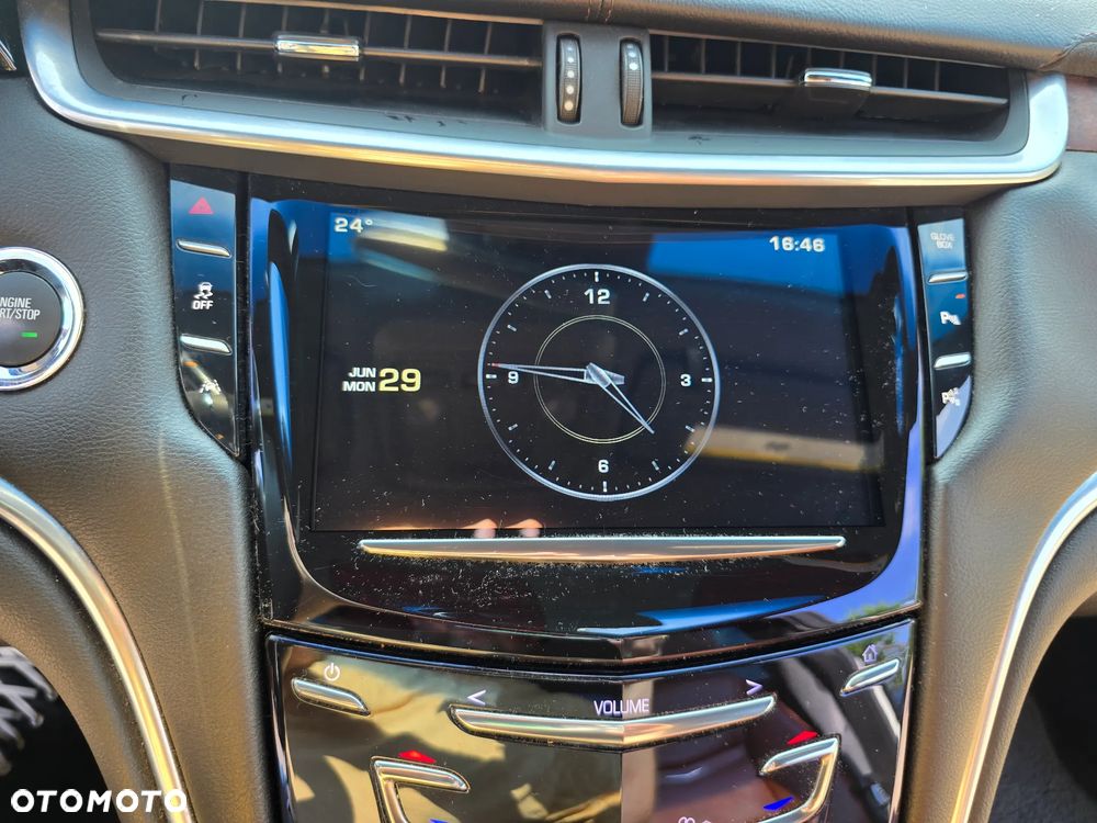 Cadillac XTS - 30