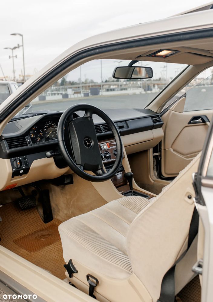 Mercedes-Benz W124 (1984-1993) - 9