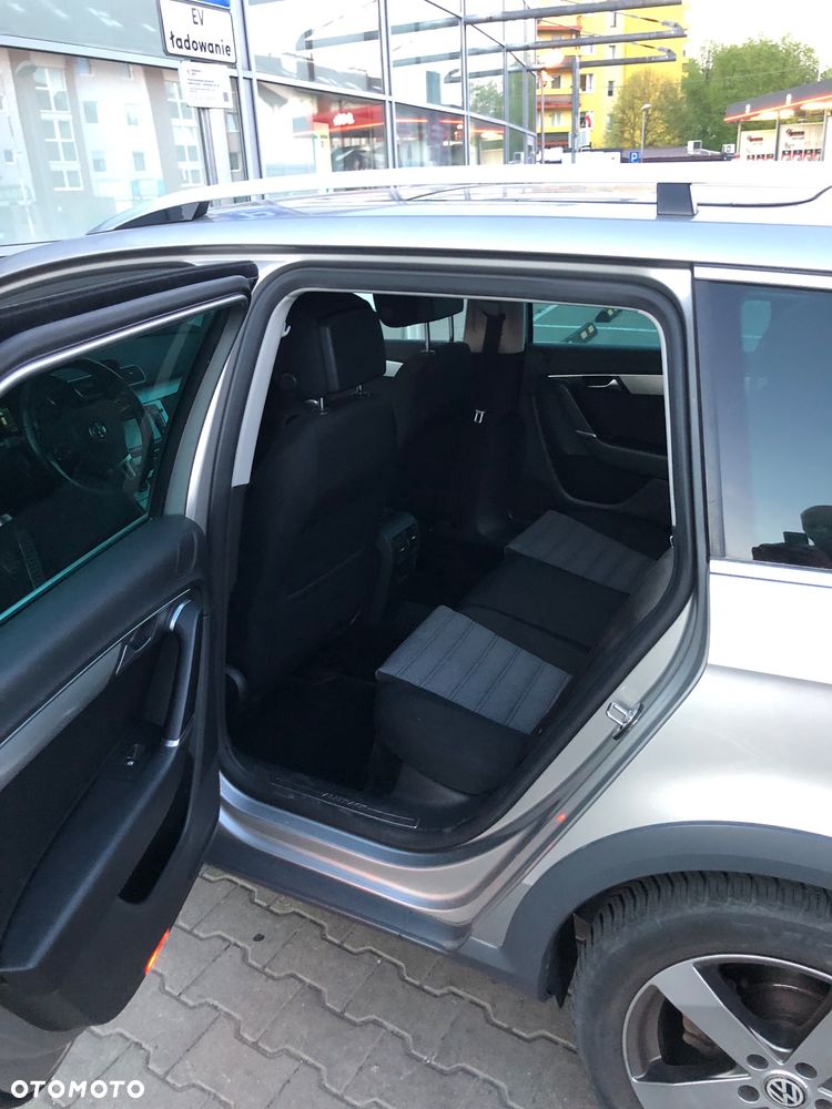 Volkswagen Passat - 11