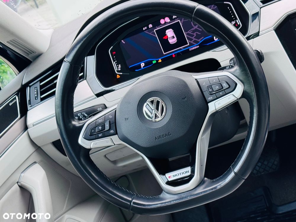Volkswagen Passat 2.0 TDI Bi-Turbo BMT 4Mot Highline DSG - 29