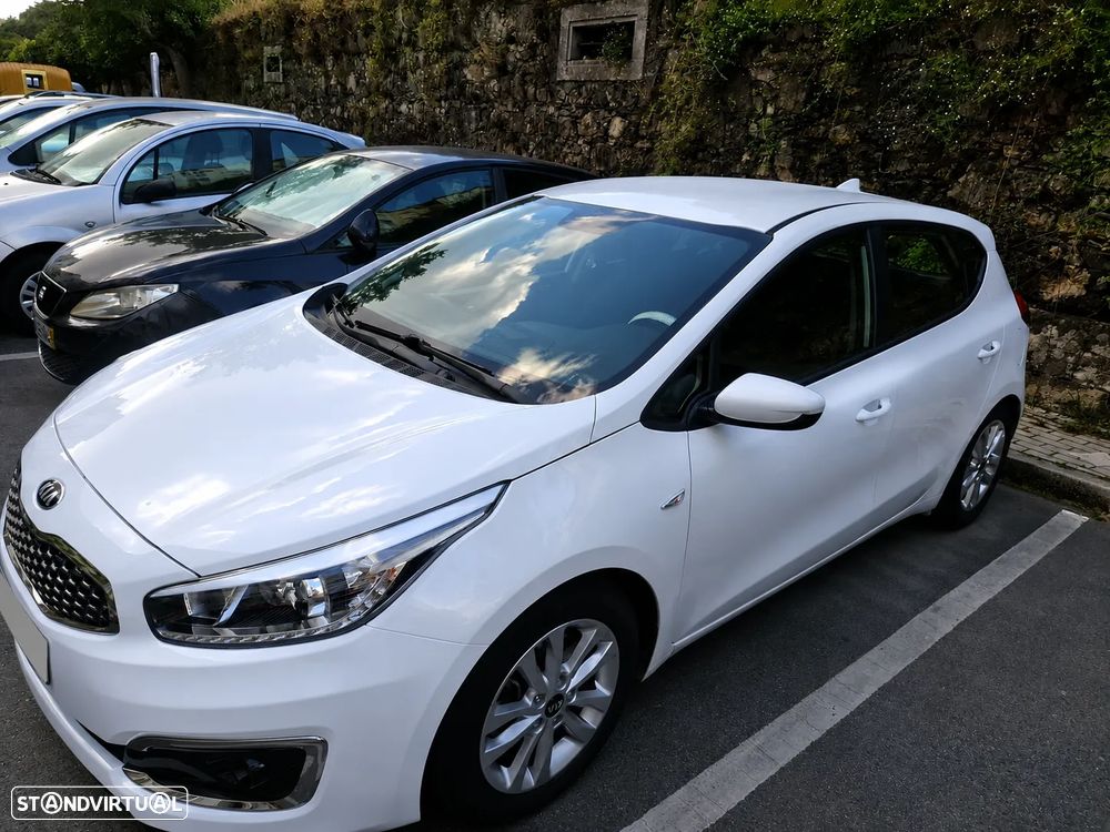 Kia Ceed 1.0 T-GDI Nav Line - 1